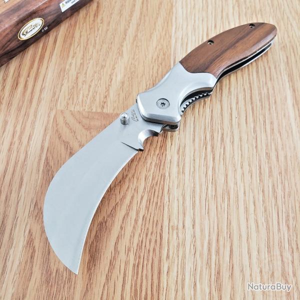 Couteau Pliant Serpette Lame Hawkbill Acier 3Cr13 Finition Satine Manche Bois Marron Linerlock