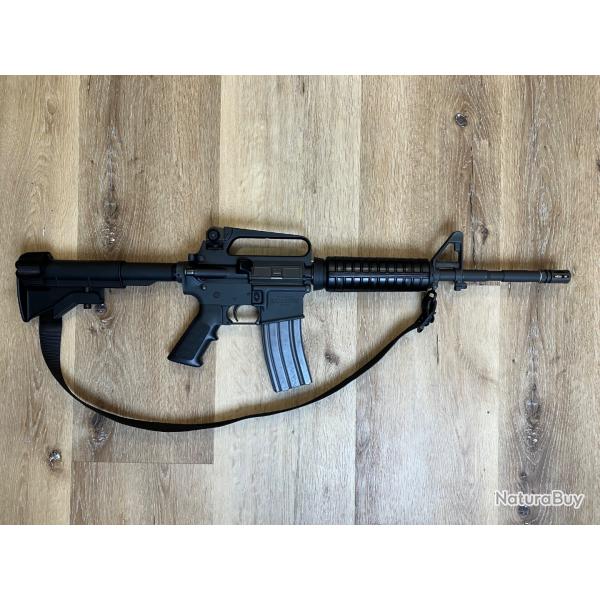 Colt AR-15 A2 Government Carbine mont RO727