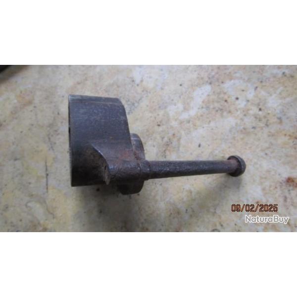 embout embouchoir  lebel  ww1 Berthier 17  ou  M34  ww2 trou de ct pas dessous