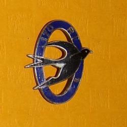170° Régiment d'Infanterie, sans devise, émail , ovale bleu broché d'une hirondelle ,PETIT ECLAT ,