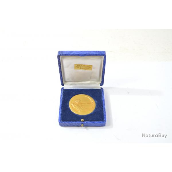 Ancienne mdaille de tir  l'arc
