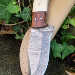 Couteau Skinner Bowie Damas Lame Acier 256 Couches Manche Os & Bois Etui Cuir Fab Artisanale