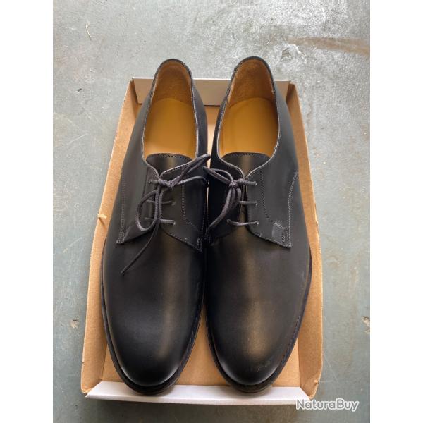 Chaussures basse noires de soire