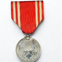 (122.001) Médaille japonaise de la croix rouge
