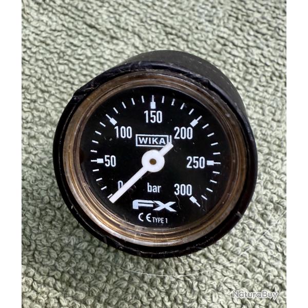 Vends deux manomtre FX Airguns 28 mm G1/8'' (250 bars et 300 bars)