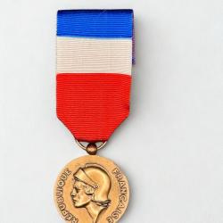 (32.001) Médaille d'honneur au personnel civil relevant du ministère de la Défense