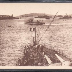 CPA - TOULON - L'ESCADRE EN RADE   N°3719