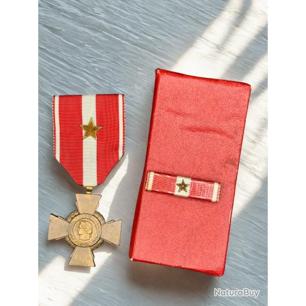 (11.002) Croix de la Valeur militaire