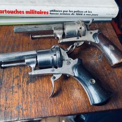 2 REVOLVERS A BROCHE TYPE LEFAUCHEUX  calibre 7MM EN ÉTAT DE FONCTIONNEMENT