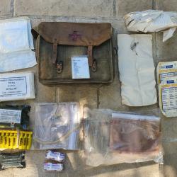Musette médecin identifiée sergent 1er RE Légion Étrangère. First aid Premier secours