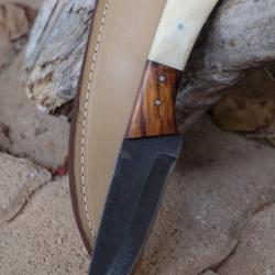Poignard Bushcraft Couteau de Chasse Survie Lame Carbone 1055 Manche Bois/Os Etui Cuir F Artisanale