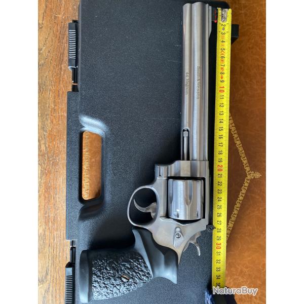 Smith & Wesson 44 Magnum 8'