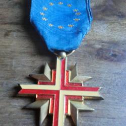 médaille croix confédération européenne des anciens combattants