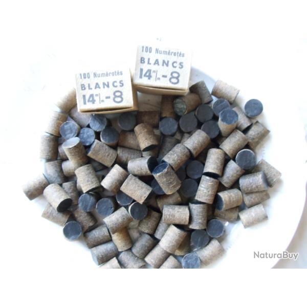 Lot de 415 bourres fibre + 2 botes de 100 cartons de fermeture n8 en calibre 14 m/m.