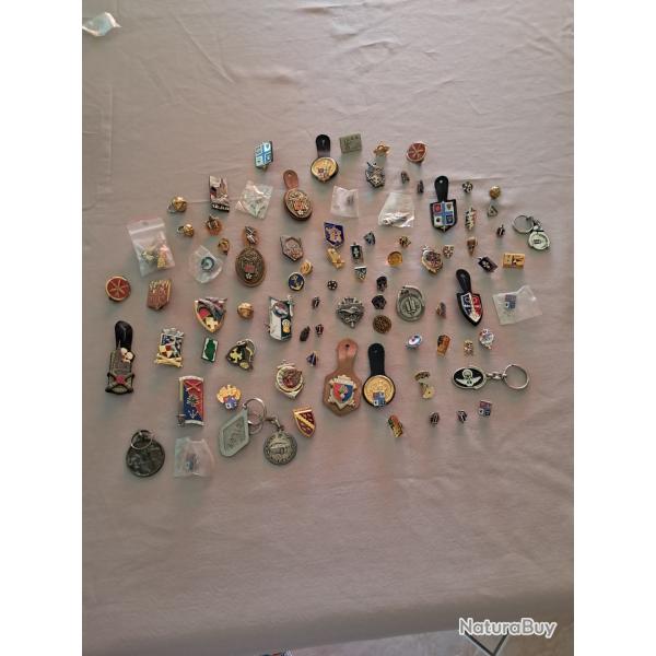 Insignes militaires et veste