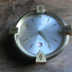 UTI swiza  réveil 8 jours  calendra   7  jewels