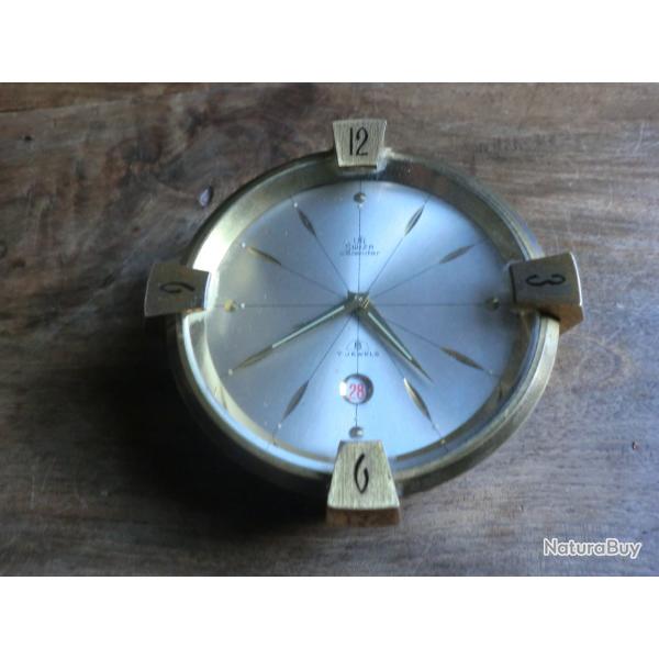 UTI swiza  rveil 8 jours  calendra   7  jewels