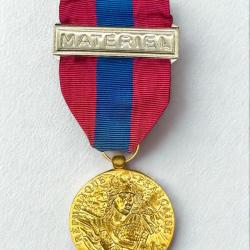 (18.011) Médaille de la Défense Nationale - Echelon Bronze - Agrafe Matériel