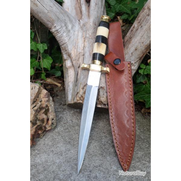Couteau Dague De Chevalier Lame Carbone 1055 Manche Bois&Os Garde Laiton Etui Cuir Fabr Artisanale