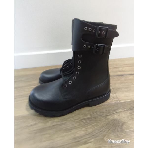 Rangers Cuir Souple T41 Neuves
