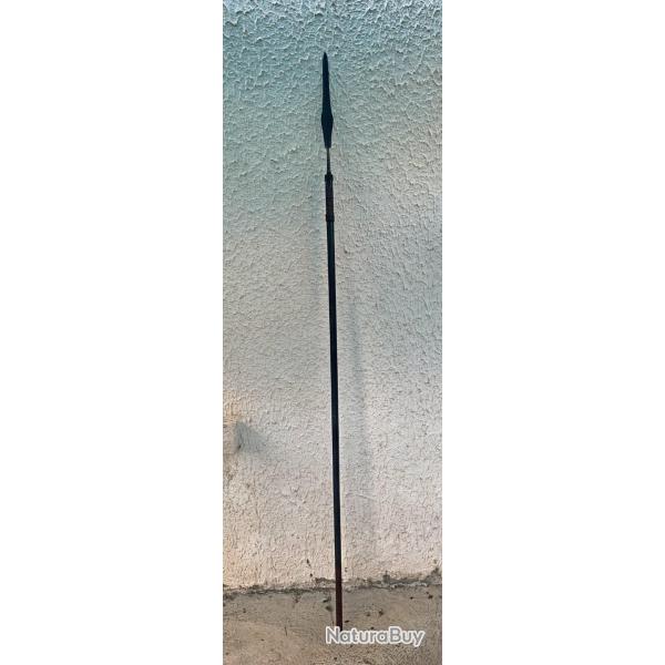 ANCIENNE RARE LANCE / SARBACANE INDONESIENNE DU XIX, COLLECTION ASIE , BORNEO, SUMATRA, javanais