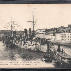 CPA - Marine Militaire - Brest -L'Avant Port -Sortie d'un Croiseur  - N°3536
