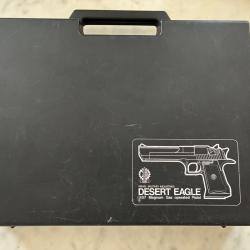 Pistolet DESERT EAGLE 44 Magnum.