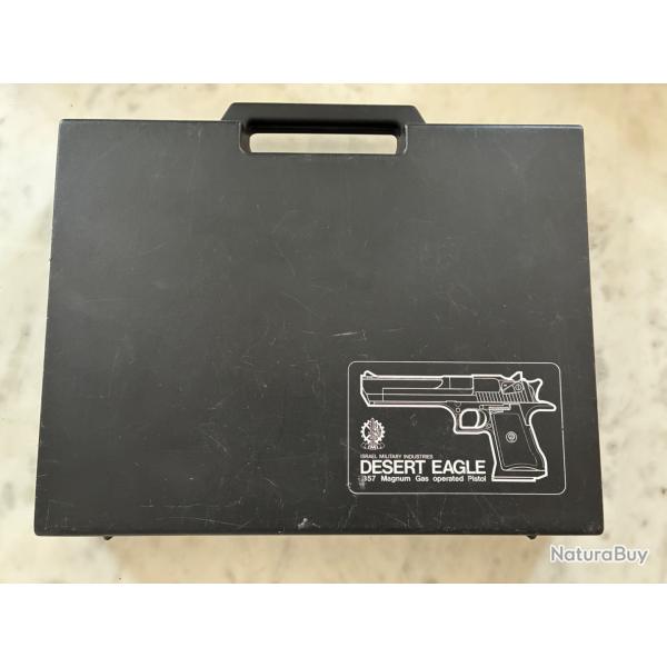 Pistolet DESERT EAGLE 44 Magnum.