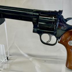 REVOLVER DAN WESSON canon 6 pouces calibres 357 Mag. & 38 Spécial (cat B)