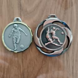 2 MEDAILLES MOTIF FOOTBALL