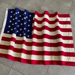 Drapeau américain 50 étoiles de la marque défiance.