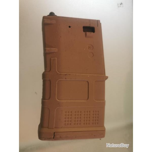 Chargeur compatible ar15/M4 airsoft AEG sans molette