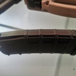 Chargeur serie ar15/M4 airsoft AEG sans molette polymère