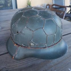 Casque allemand WWII grillage