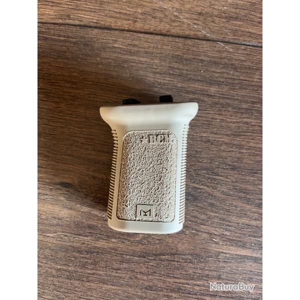 Poigne tactique M-Lok TAN BCM GUNFIGHTER model 3 VFC (Neuf)