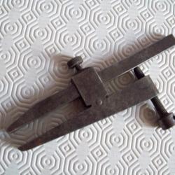 outil armurier démonte ressort platine de fusil  ancien pour platine militaire ou civil