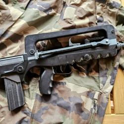 FAMAS F1 Tokyo Marui airsoft