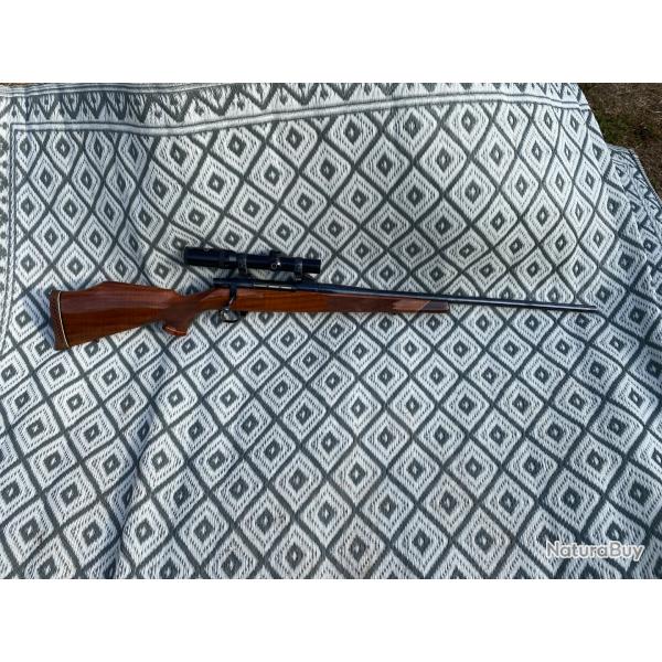 Weatherby Vanguard Deluxe 300 WBY MAG