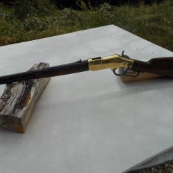 WINCHESTER 1866 FABRIQUE PAR UBERTI CALIBRE 44-40