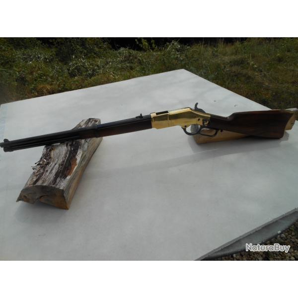 WINCHESTER 1866 FABRIQUE PAR UBERTI CALIBRE 44-40