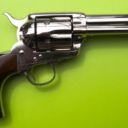 Superbe Colt SAA 1873, Canon de 4 "3/4, nikelé, plaquettes bois. Calibre: 45 LC. , catégorie D
