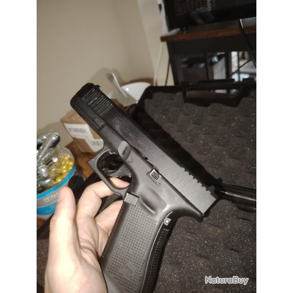 Glock 17 Gen5 T4E cal.43 avec mallette et munitions sans chargeur