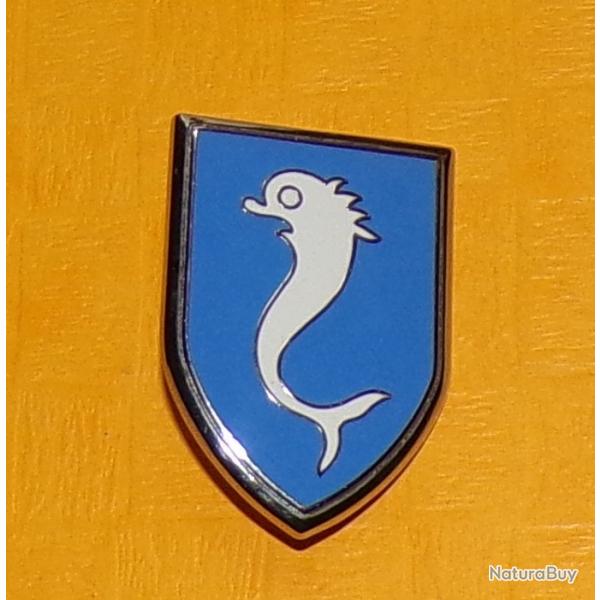 12 Rgt de Cuirassiers, 39 mm, dos guilloch, bleu clair, pingle sertie , FABRICANTDRAGO PARIS , H