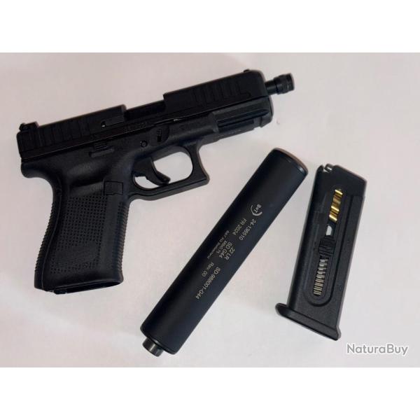 Glock 44 cal 22lr