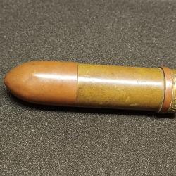 Beau briquet de poilu - art de tranchée WW1 - douille laiton et gravure UCR