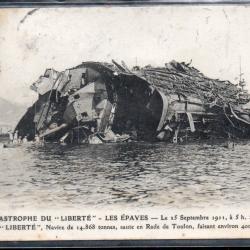 CPA - Marine Militaire - Catastrophe du Liberté Les epaves N°3767
