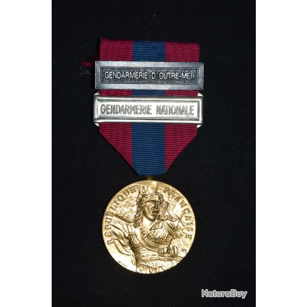 MEDAILLE DEFENSE NATIONALE-AGRAFES GENDARMERIE NATIONALE-GENDARMERIE D'OUTRE MER