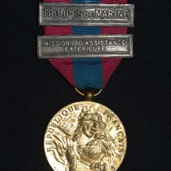 MEDAILLE DEFENSE NATIONALE-AGRAFES TROUPES DE MARINE-MISSIONS D'ASSISTANCE EXTERIEURE