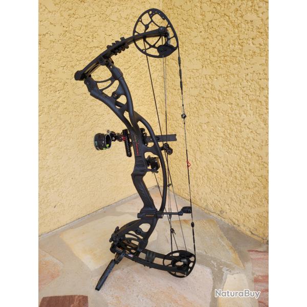 Arc  poulie de chasse droitier HOYT Carbone RX-3 turbo