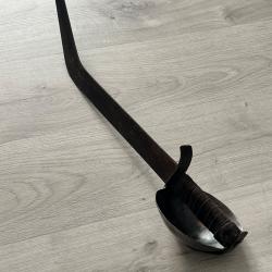 Rare épée 1 au enchères sans réserve